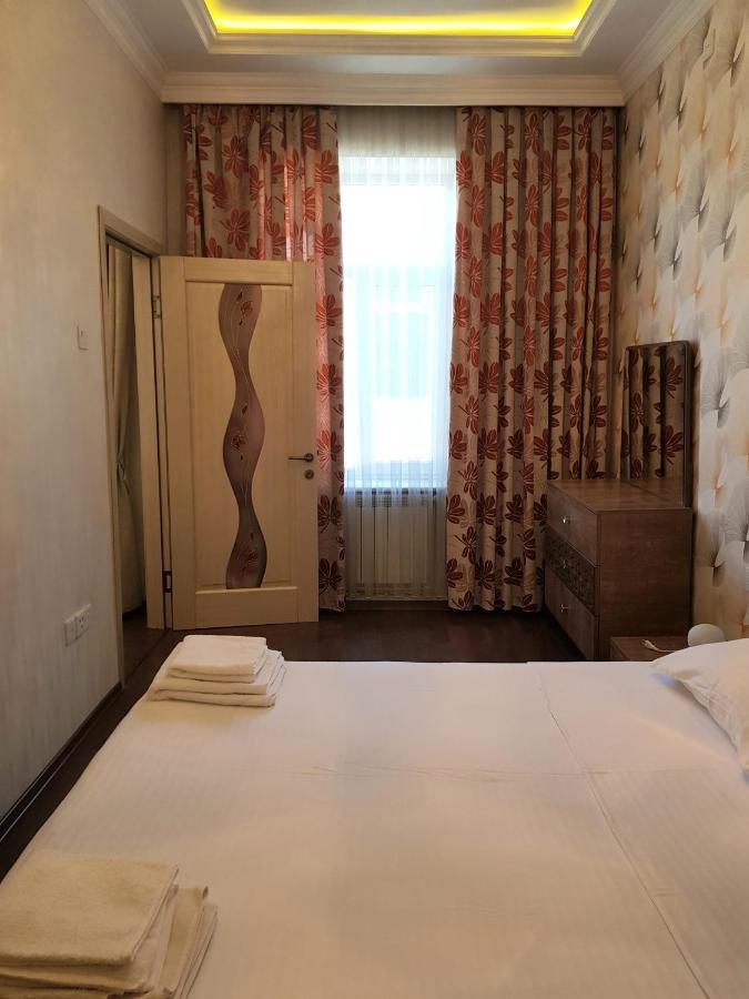 Central Baku Luxury Apartment On Nizami Street 外观 照片