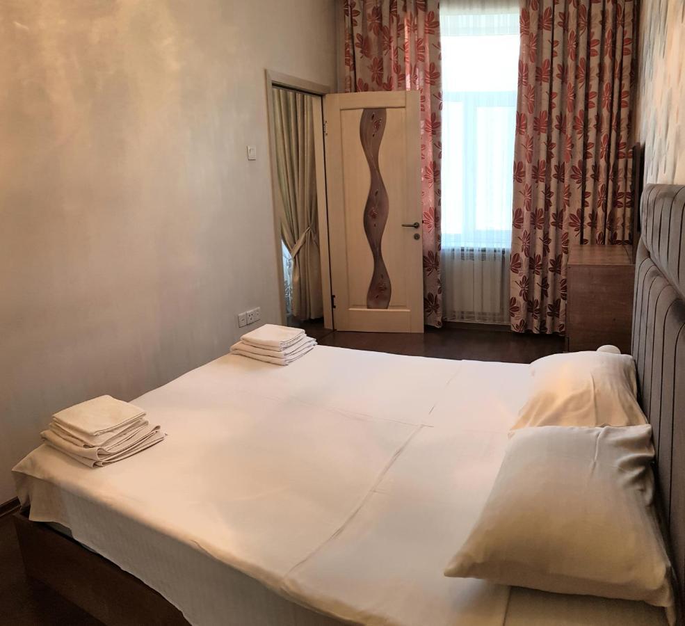 Central Baku Luxury Apartment On Nizami Street 外观 照片